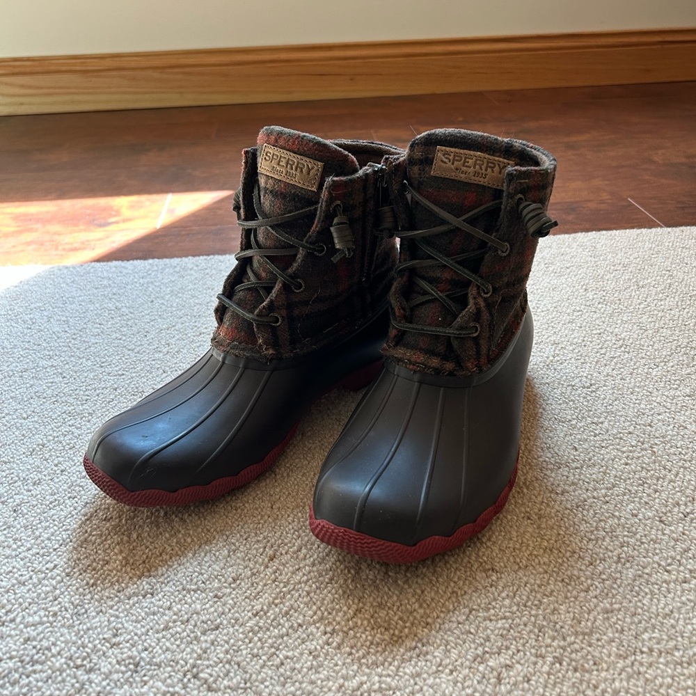 Sperry Duck Boots (never been worn!)